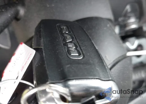 2020 Ram 1500 Big Horn 4X4 6'4 Box из США, поврежденный, VIN 1C6SRFMT3LN143125